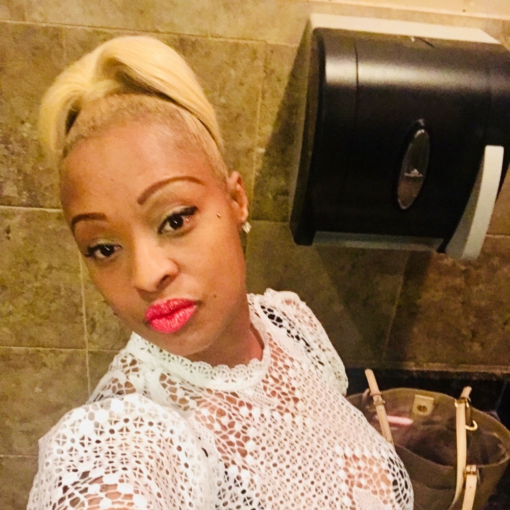 Meet your Posher, Tiffany